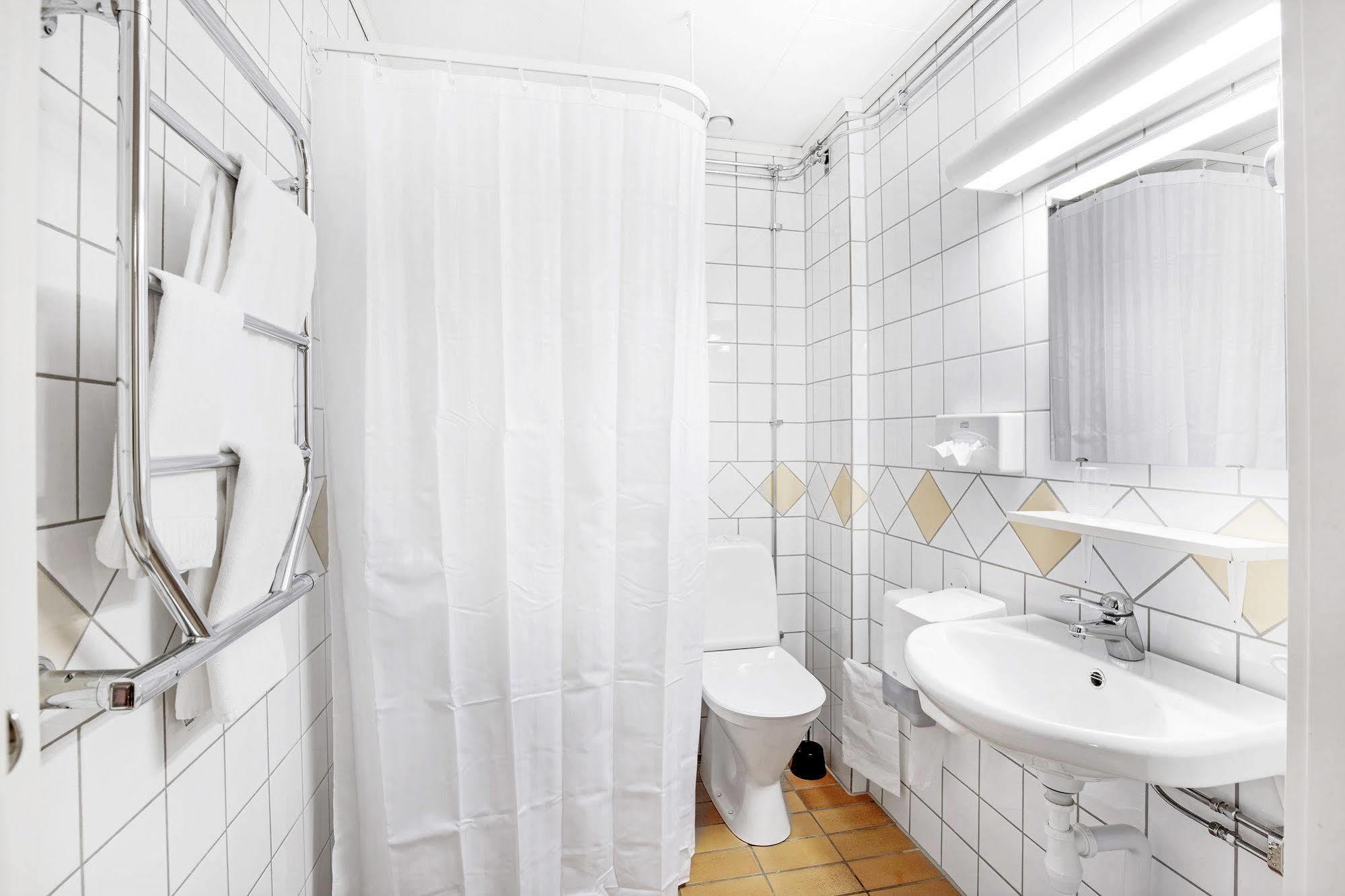 Aedelfors Hotell & Konferens Holsbybrunn Bagian luar foto